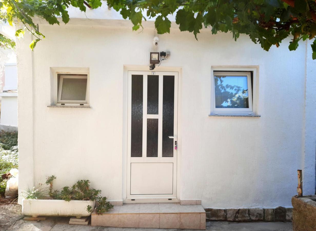 Apartmani Ana-Lora Lopar Exterior foto